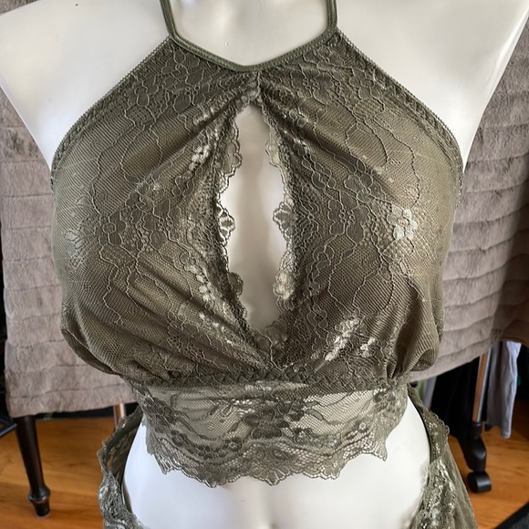 Army Green NWOT Lingerie Set Top And Skirt Bottom - Picture 2 of 3